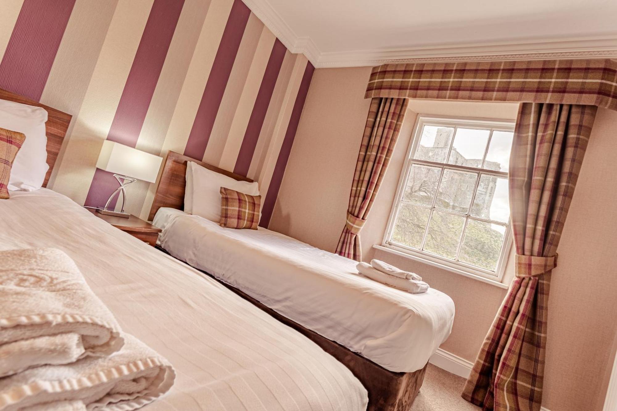 The Sun Hotel Warkworth Room photo